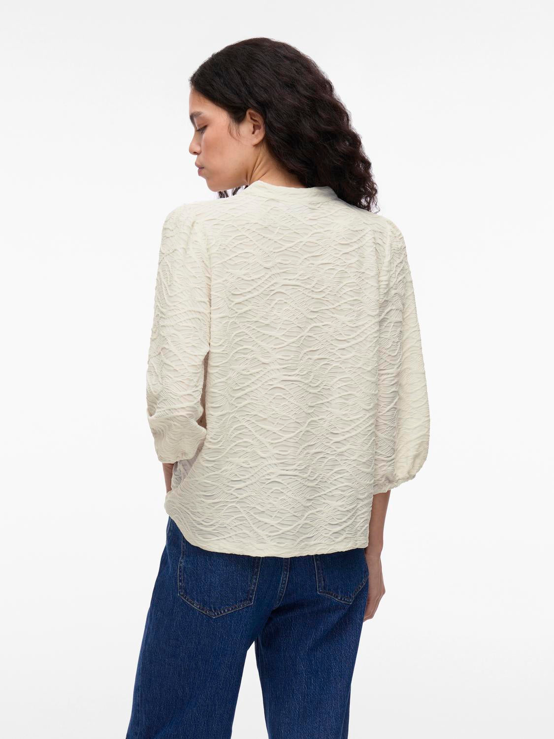 model_shot-back